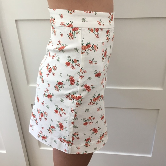 Flower skirt - Picture 2 of 2